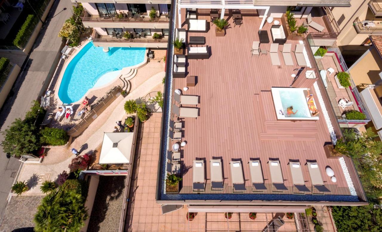 Hotel Desenzano ديسينسانو ديل غاردا المظهر الخارجي الصورة
