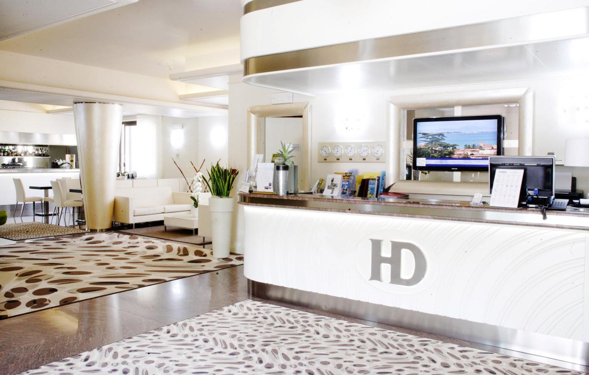 Hotel Desenzano ديسينسانو ديل غاردا المظهر الخارجي الصورة