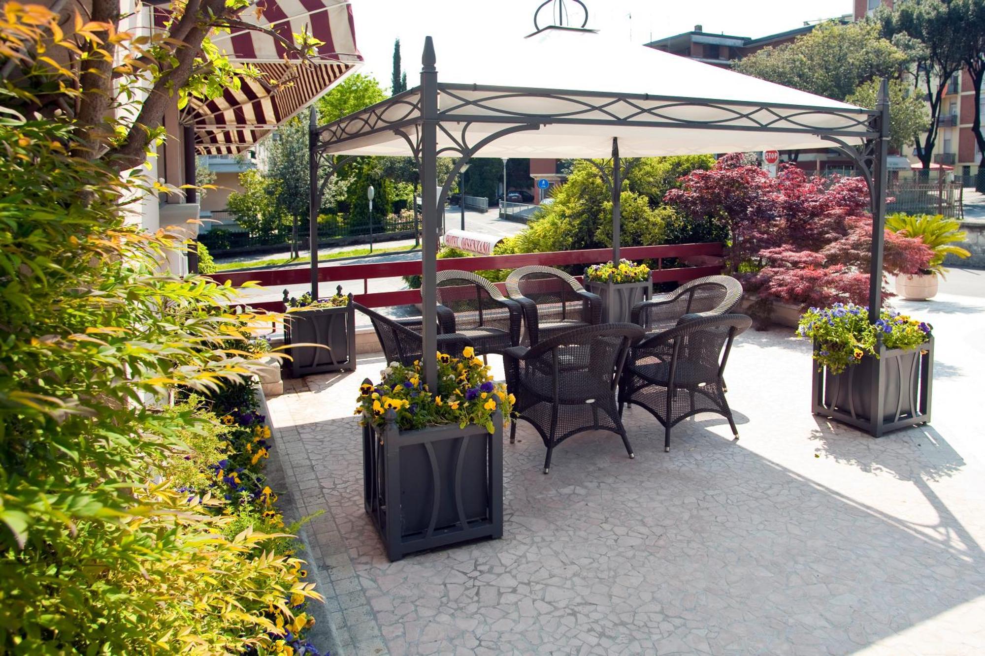 Hotel Desenzano ديسينسانو ديل غاردا المظهر الخارجي الصورة